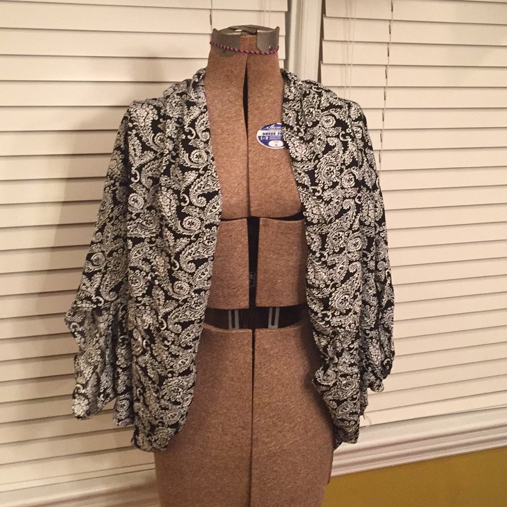 Floral kimono style cover